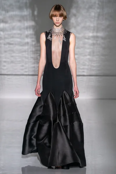 Look 35
